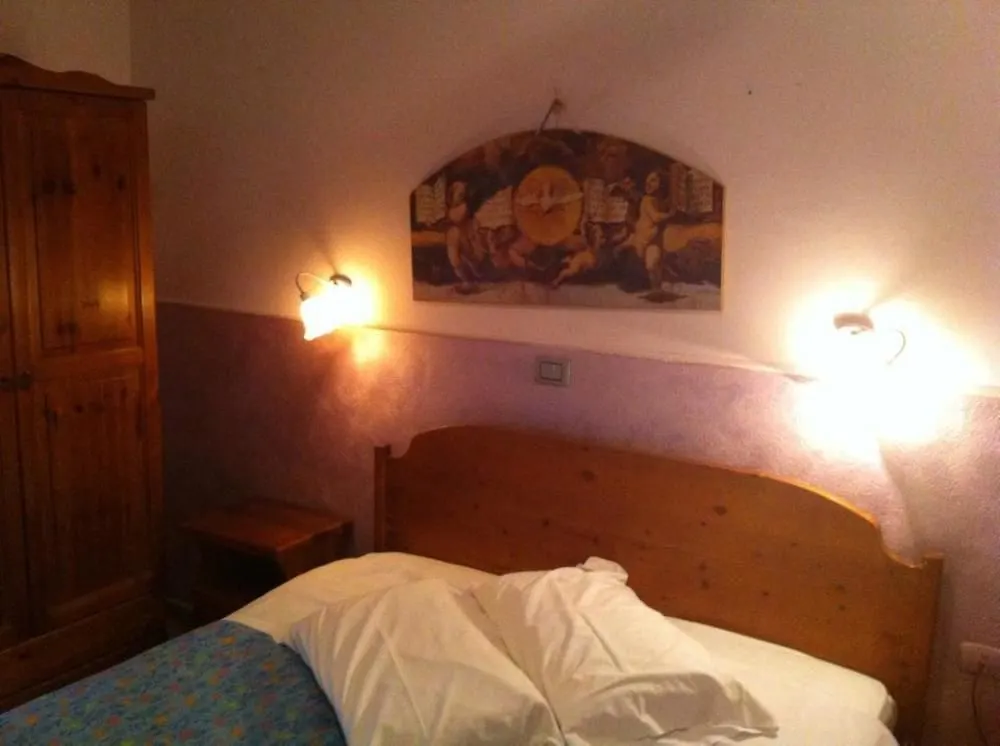 Hotel Viola 3*, Naples Italy